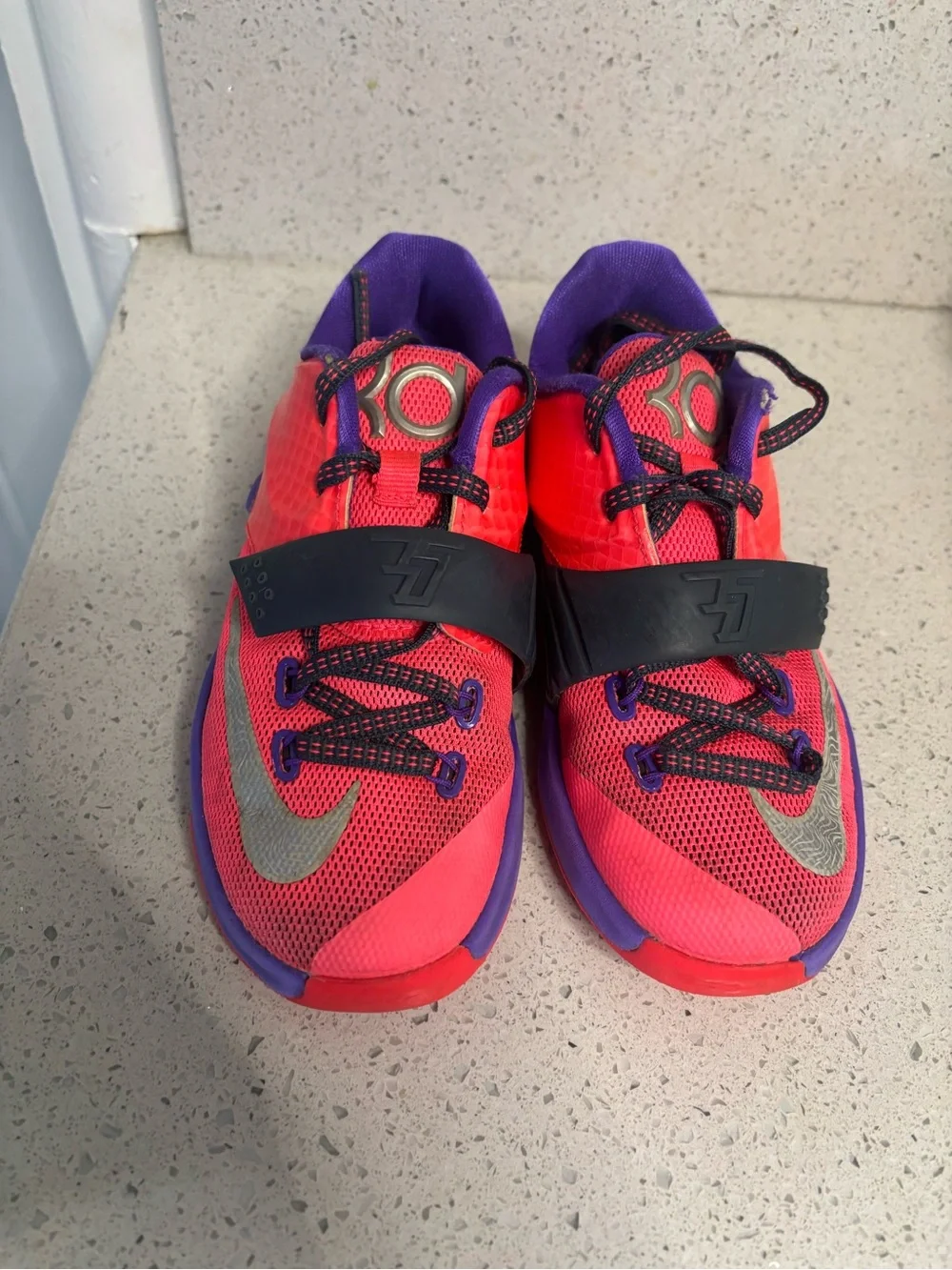 Kids size 12C Nike hyper punch shoes, #E1339